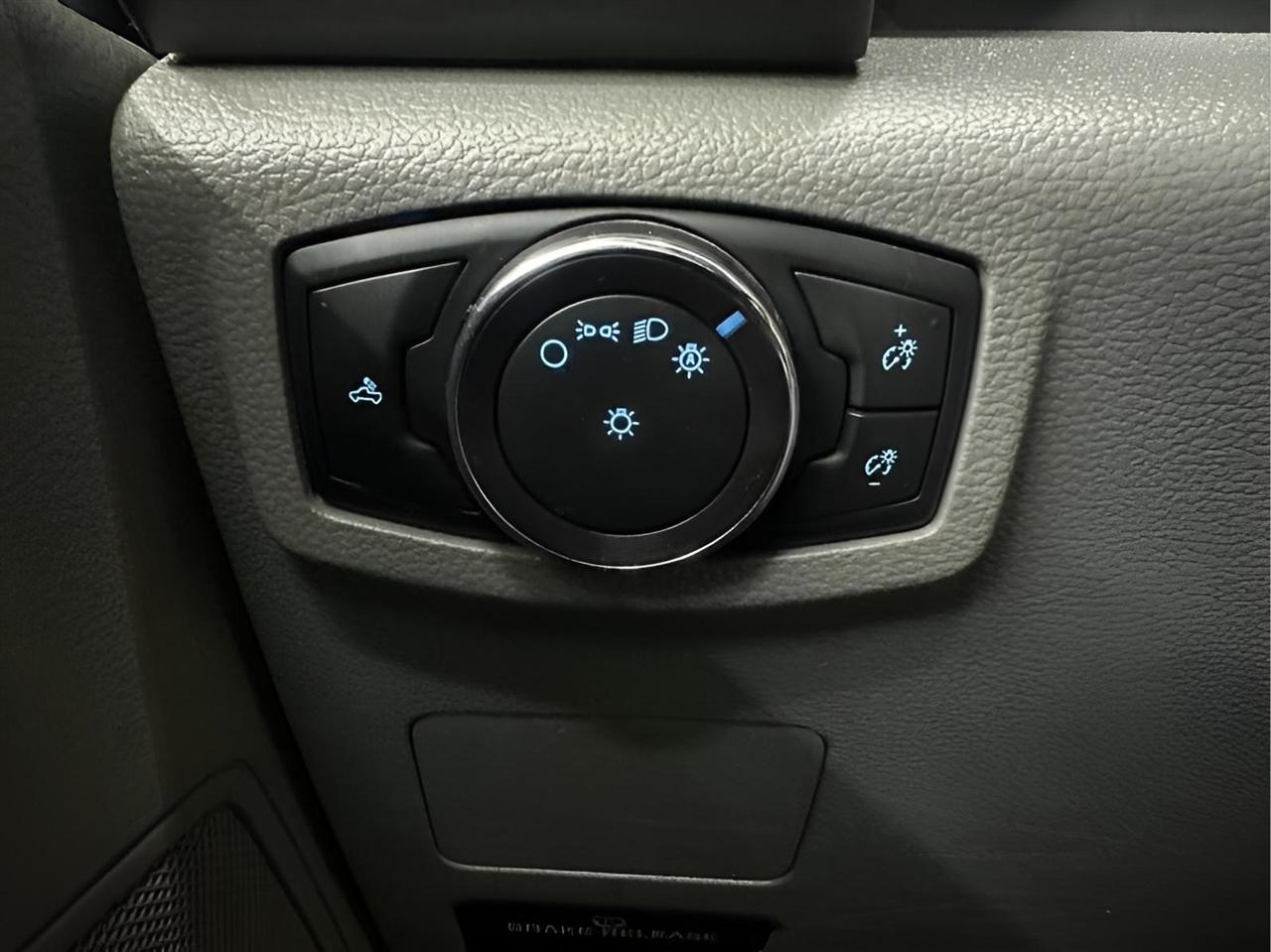 Ford F-250 SD XL SuperCab Long Bed 4WD 2018
