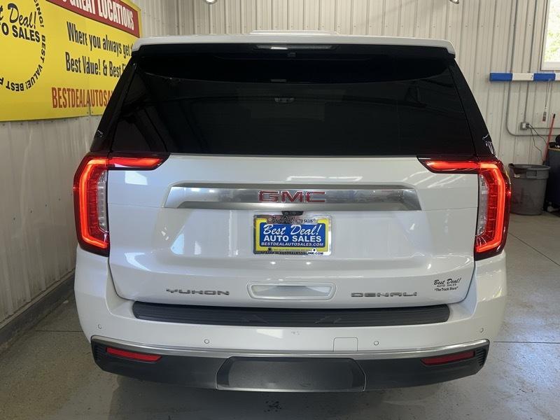 GMC Yukon Denali 4WD 2022