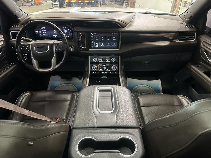 GMC Yukon Denali 4WD 2022