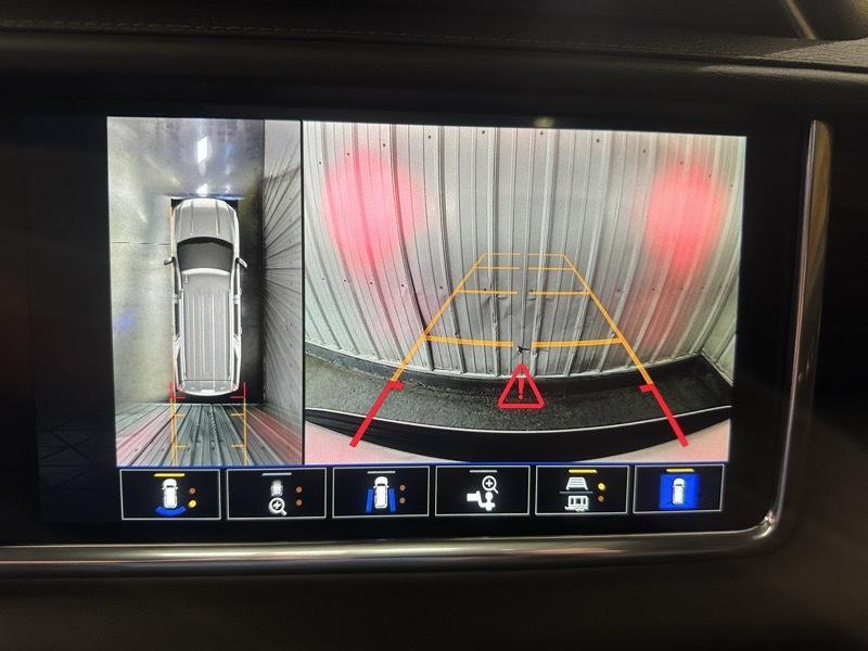 GMC Yukon Denali 4WD 2022