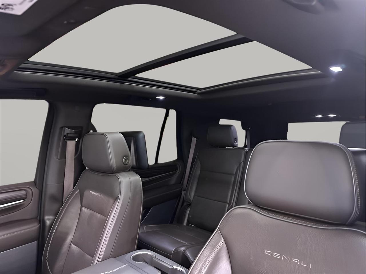 GMC Yukon Denali 4WD 2022