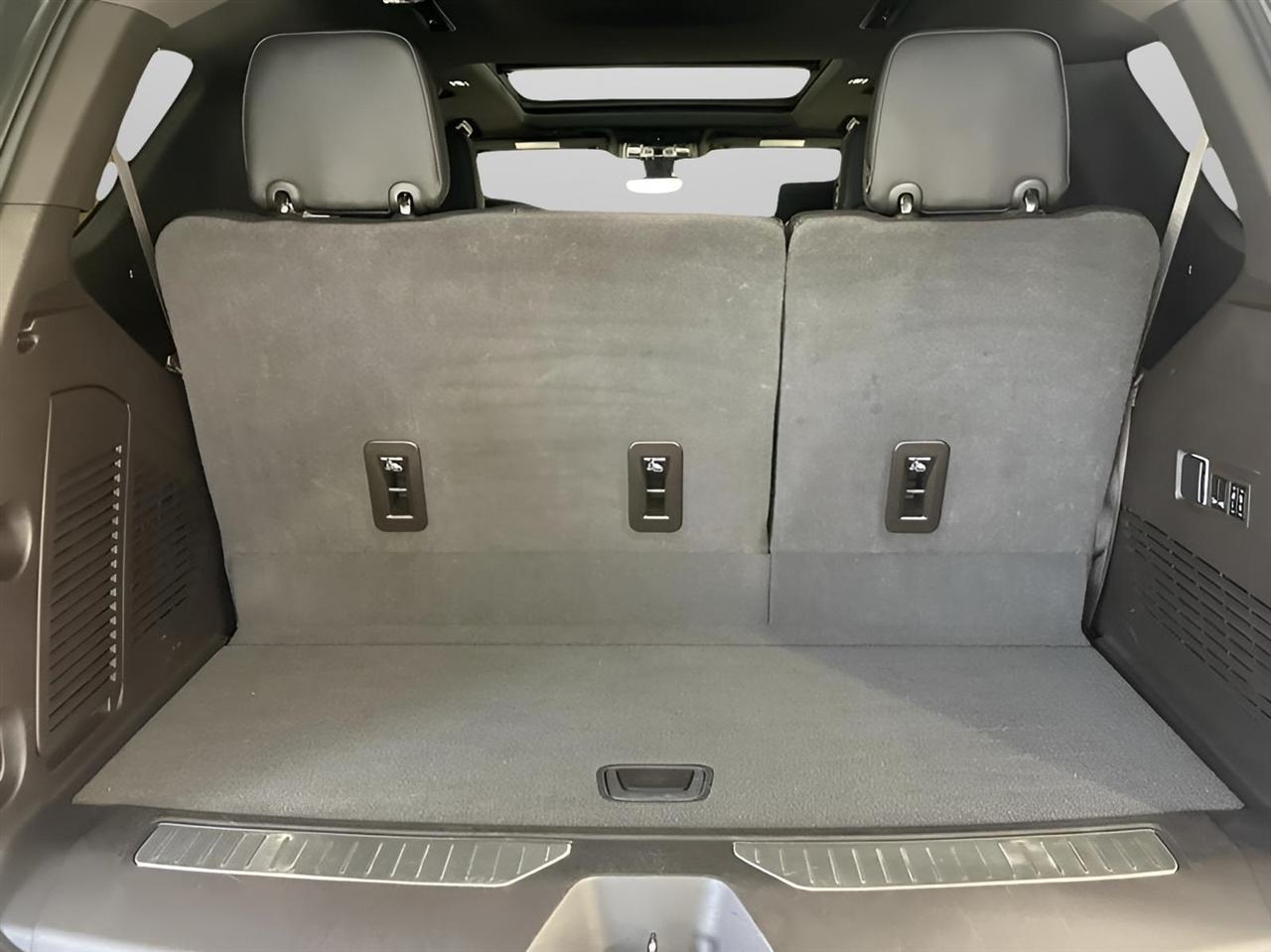 GMC Yukon Denali 4WD 2022