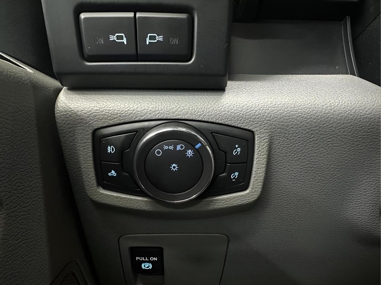 Ford F-150 XL SuperCab 4WD 2017