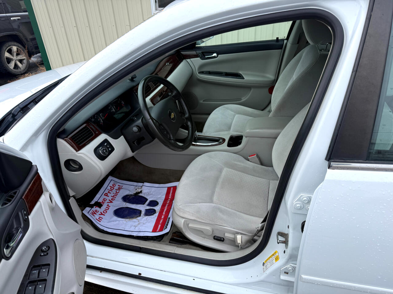 Chevrolet Impala 4dr Sdn LT Fleet 2011