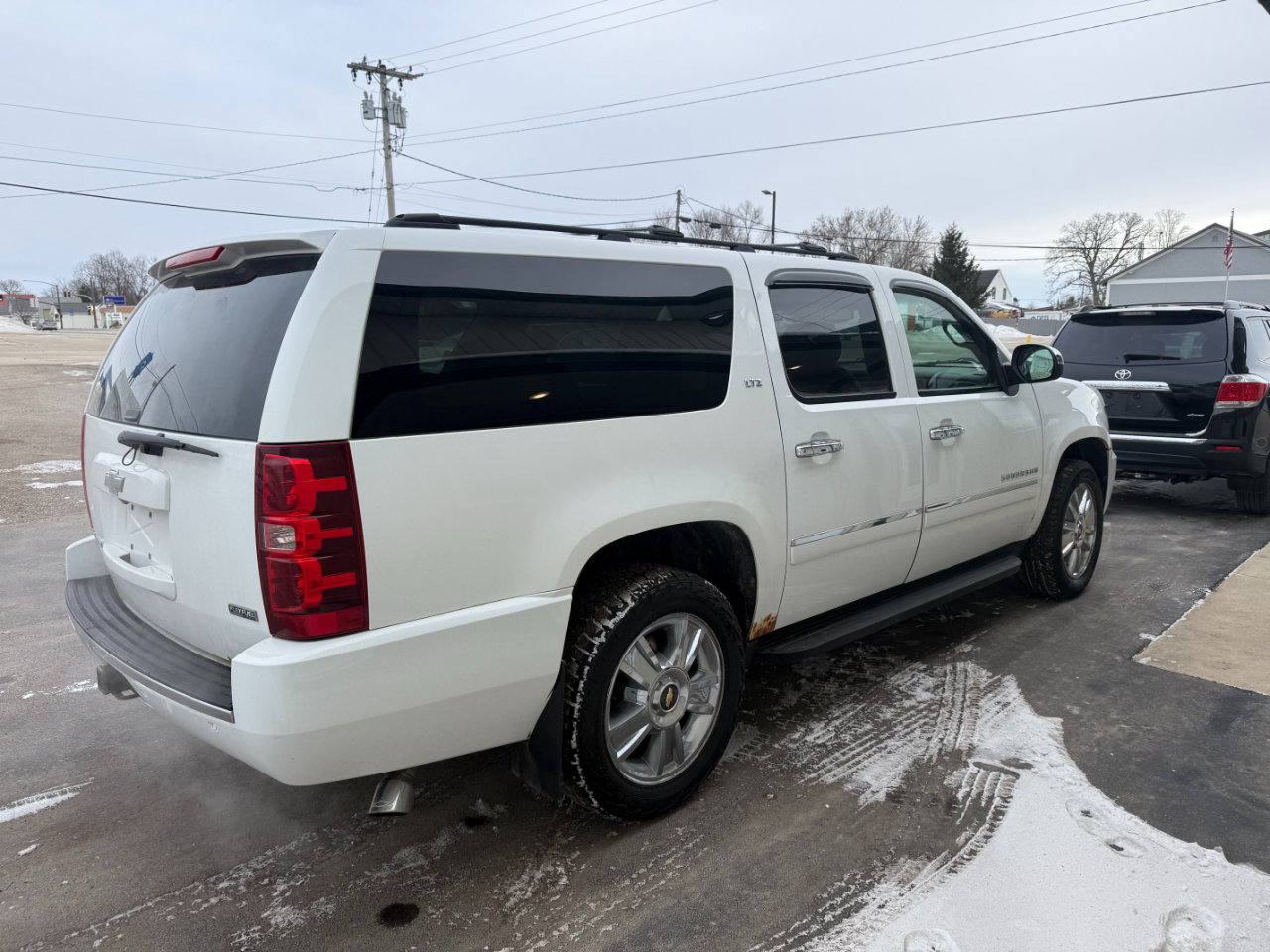Chevrolet Suburban 4WD 4dr 1500 LTZ 2009