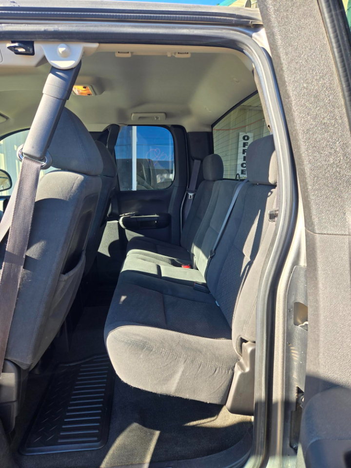 Chevrolet Silverado 1500 4WD Ext Cab 143.5" LT w/1LT 2008