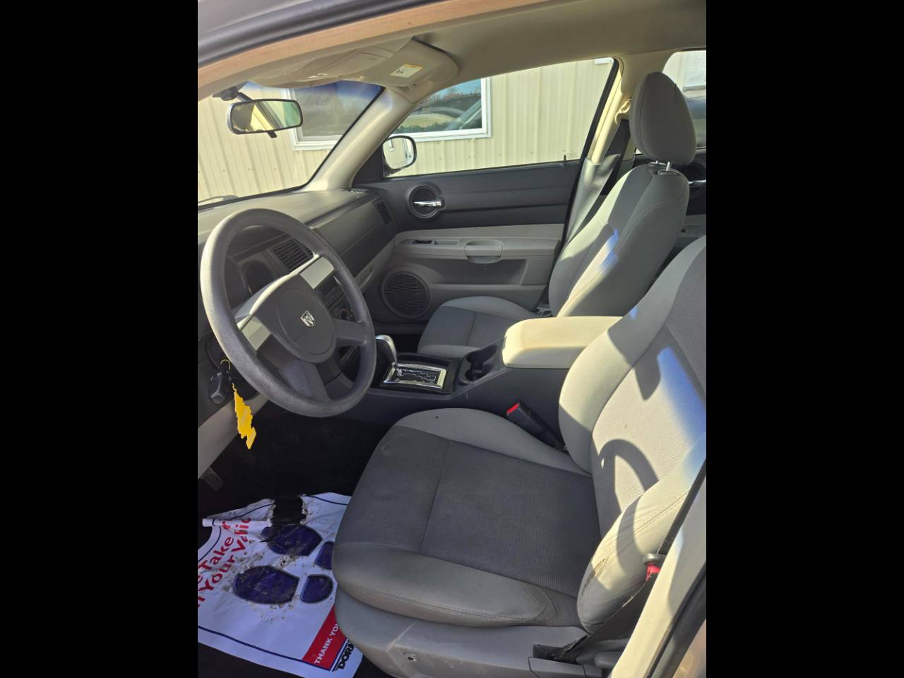 Dodge Charger 4dr Sdn RWD 2006