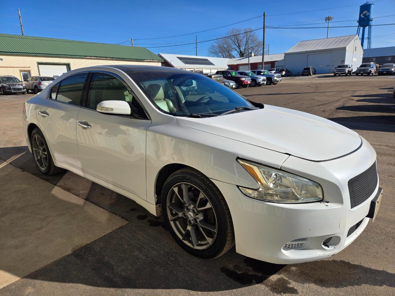 Nissan Maxima 4dr Sdn V6 CVT 3.5 SV w/Premium Pkg 2012