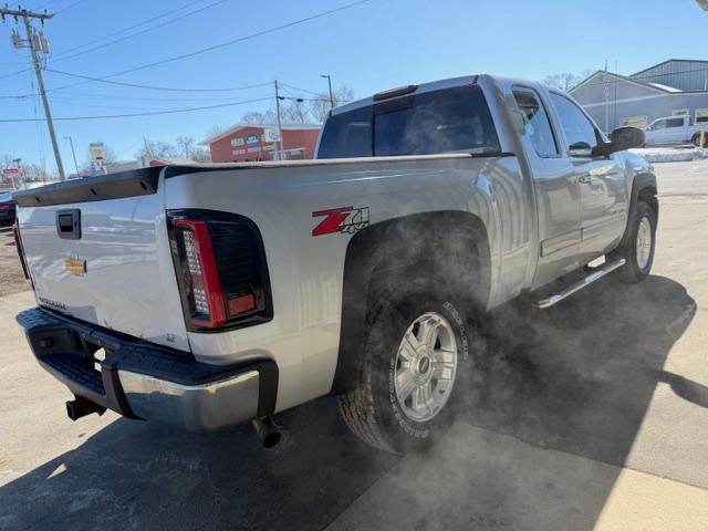 Chevrolet Silverado 1500 4WD Ext Cab 143.5" LT 2013