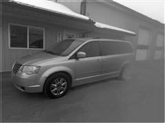 2010 Chrysler Town & Country 