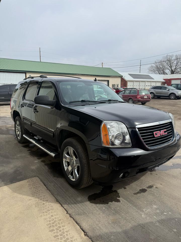GMC Yukon 4WD 4dr SLT 2014