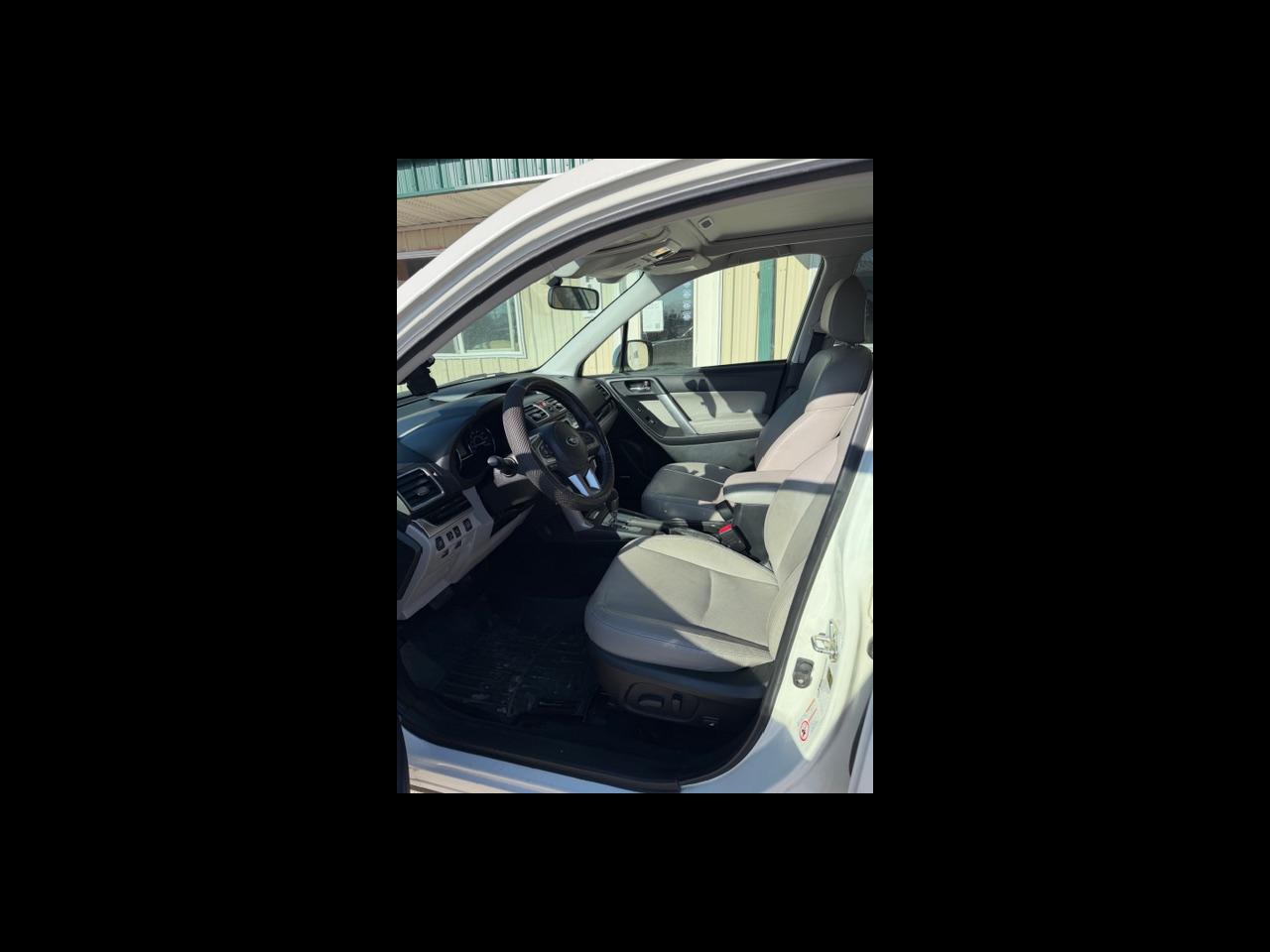 Subaru Forester 2.5i Limited CVT 2018