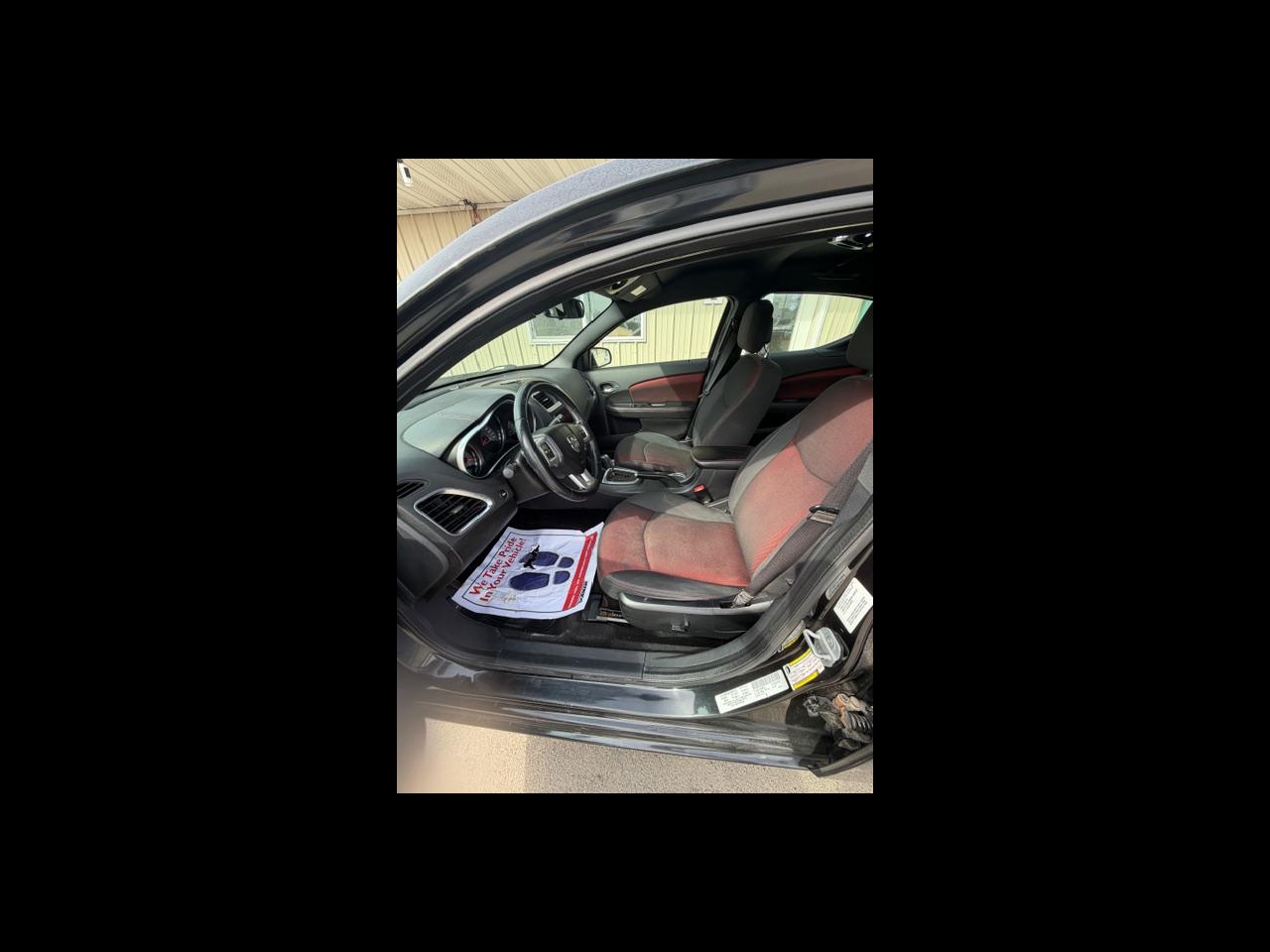 Dodge Avenger 4dr Sdn Heat 2011