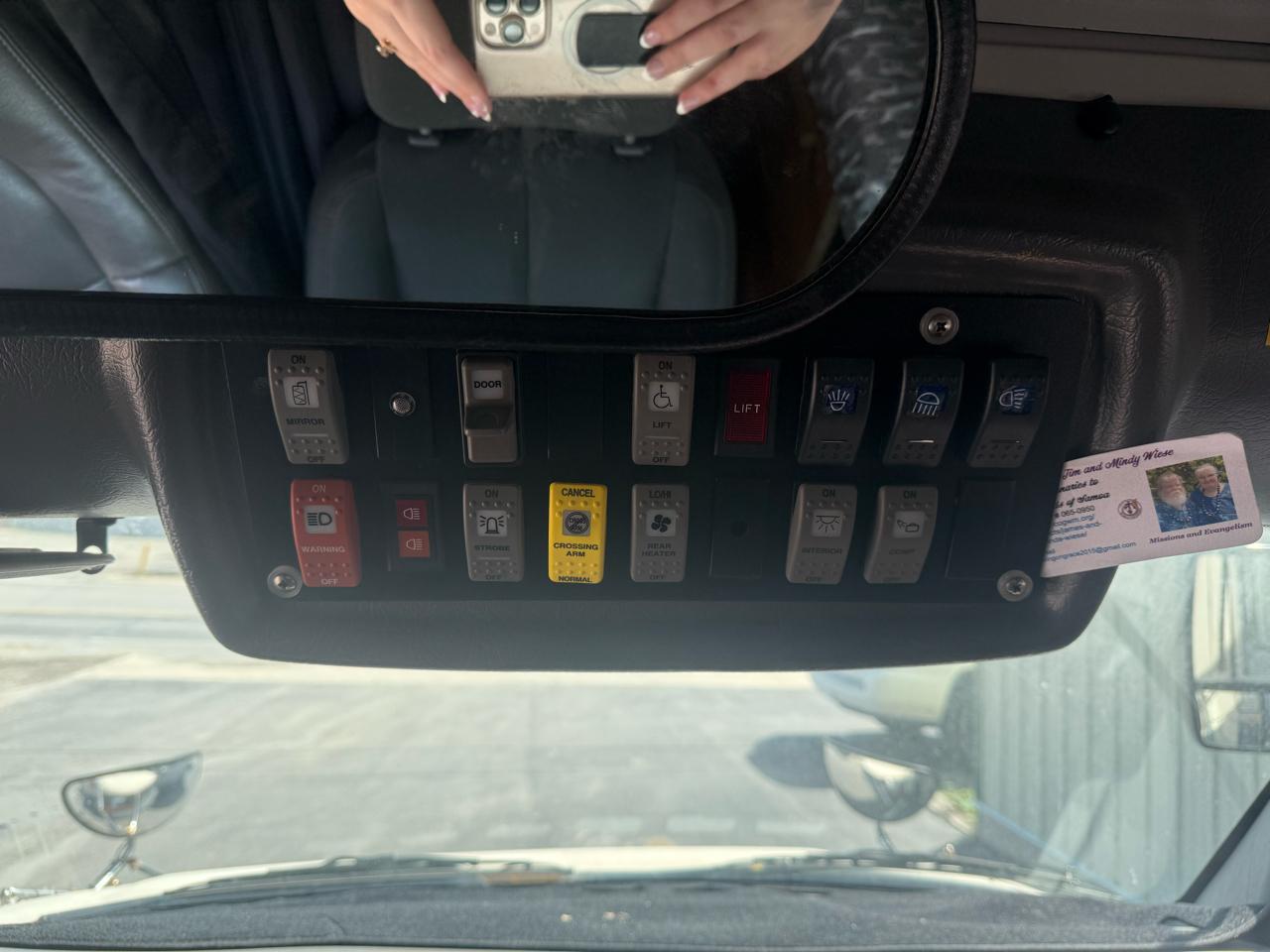 GMC Savana Cutaway 159" WB C7L DRW 2006