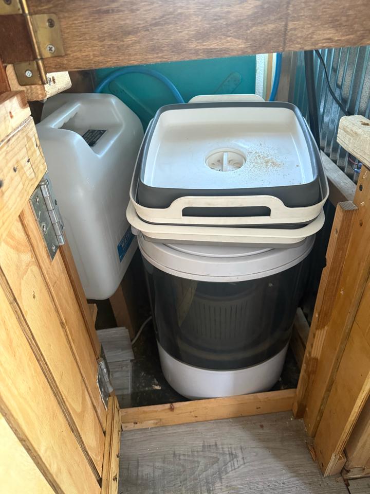 GMC Savana Cutaway 159" WB C7L DRW 2006