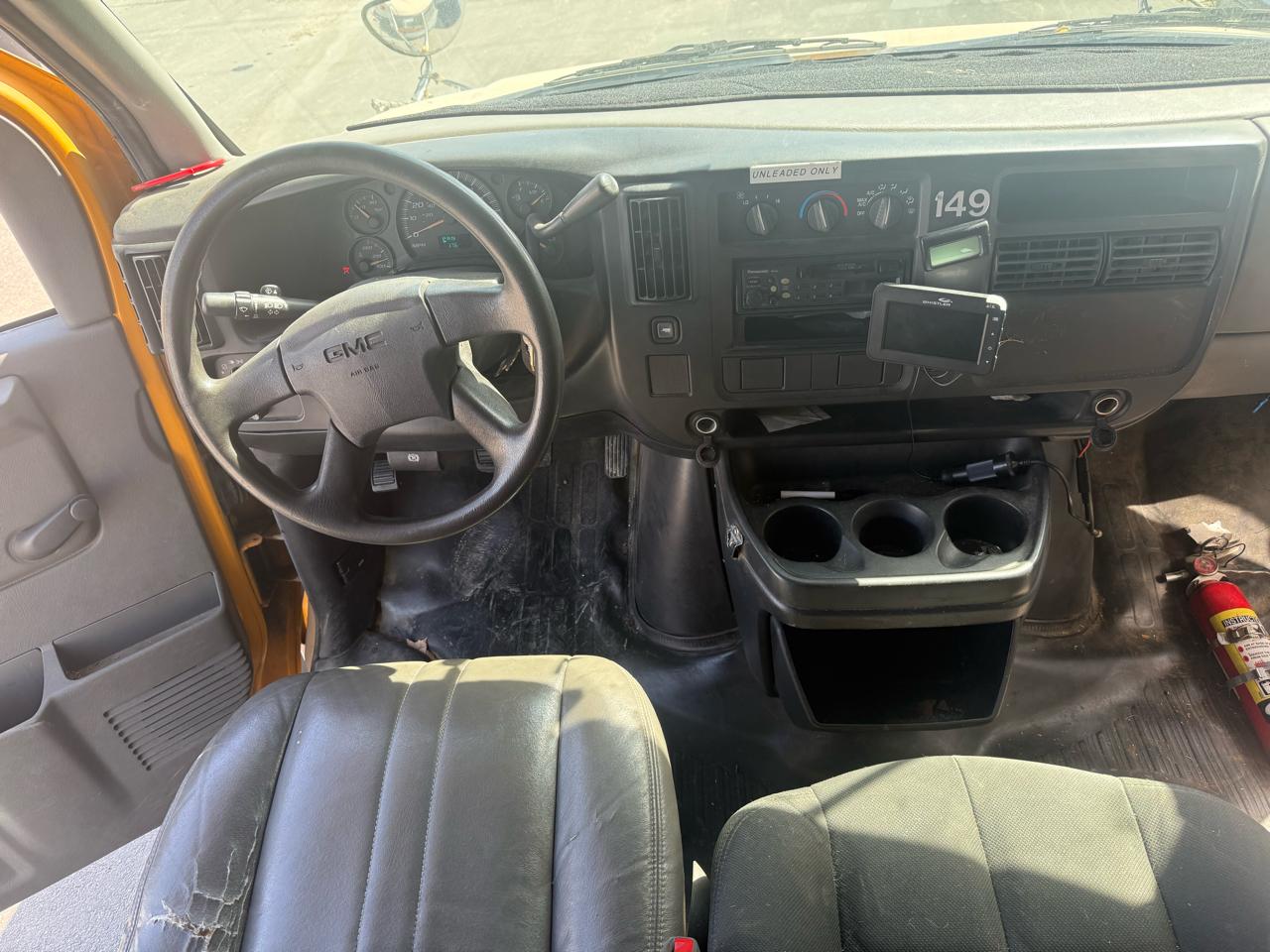 GMC Savana Cutaway 159" WB C7L DRW 2006