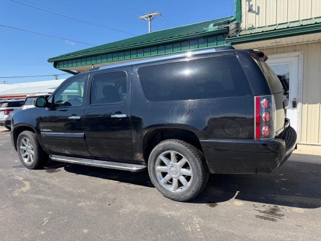 GMC Yukon XL Denali AWD 4dr 1500 2008
