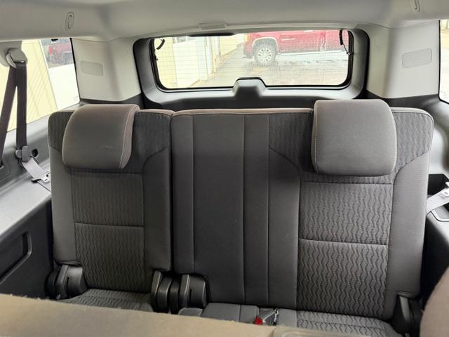 GMC Yukon XL 4WD 4dr SLE 2015