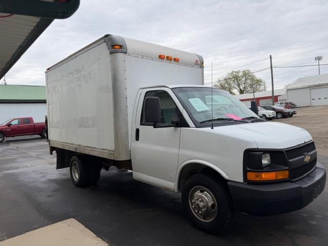 Chevrolet Express Commercial Cutaway RWD 3500 139" WB Work Van 2012