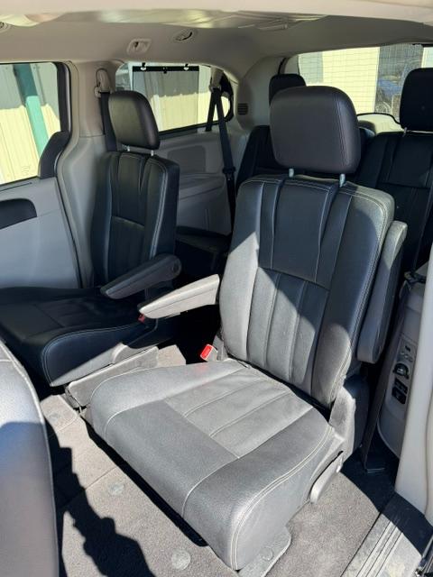 Chrysler Town & Country 4dr Wgn Touring 2016