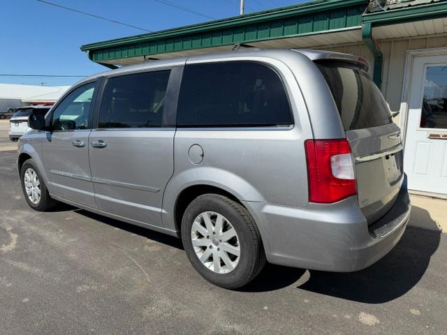Chrysler Town & Country 4dr Wgn Touring 2016