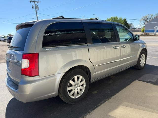 Chrysler Town & Country 4dr Wgn Touring 2016