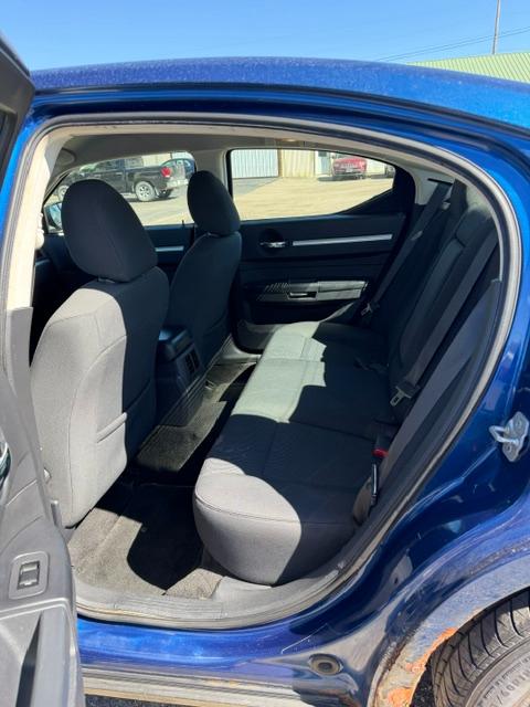 Dodge Charger 4dr Sdn SXT RWD 2009