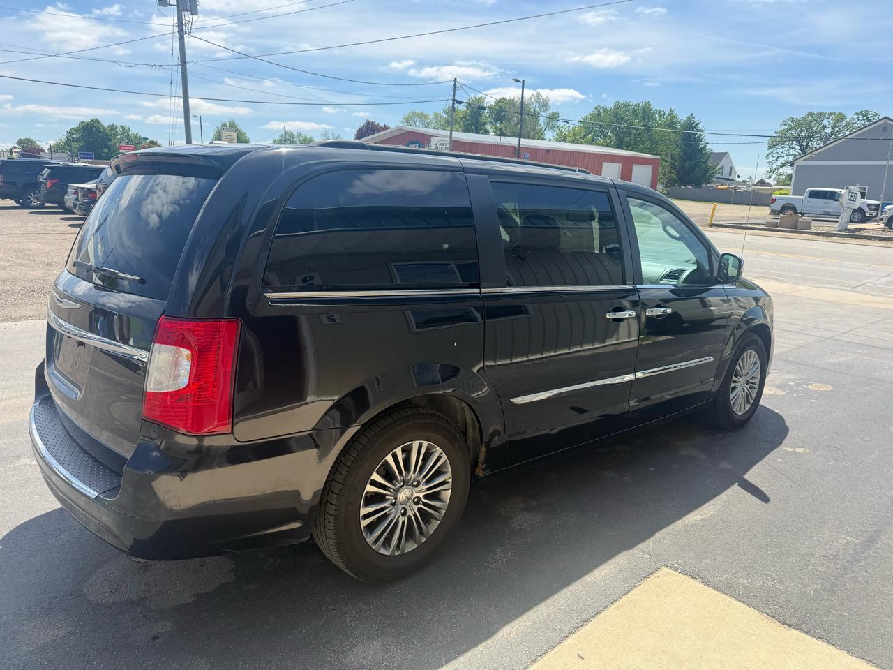 Chrysler Town & Country 4dr Wgn Touring-L 2014