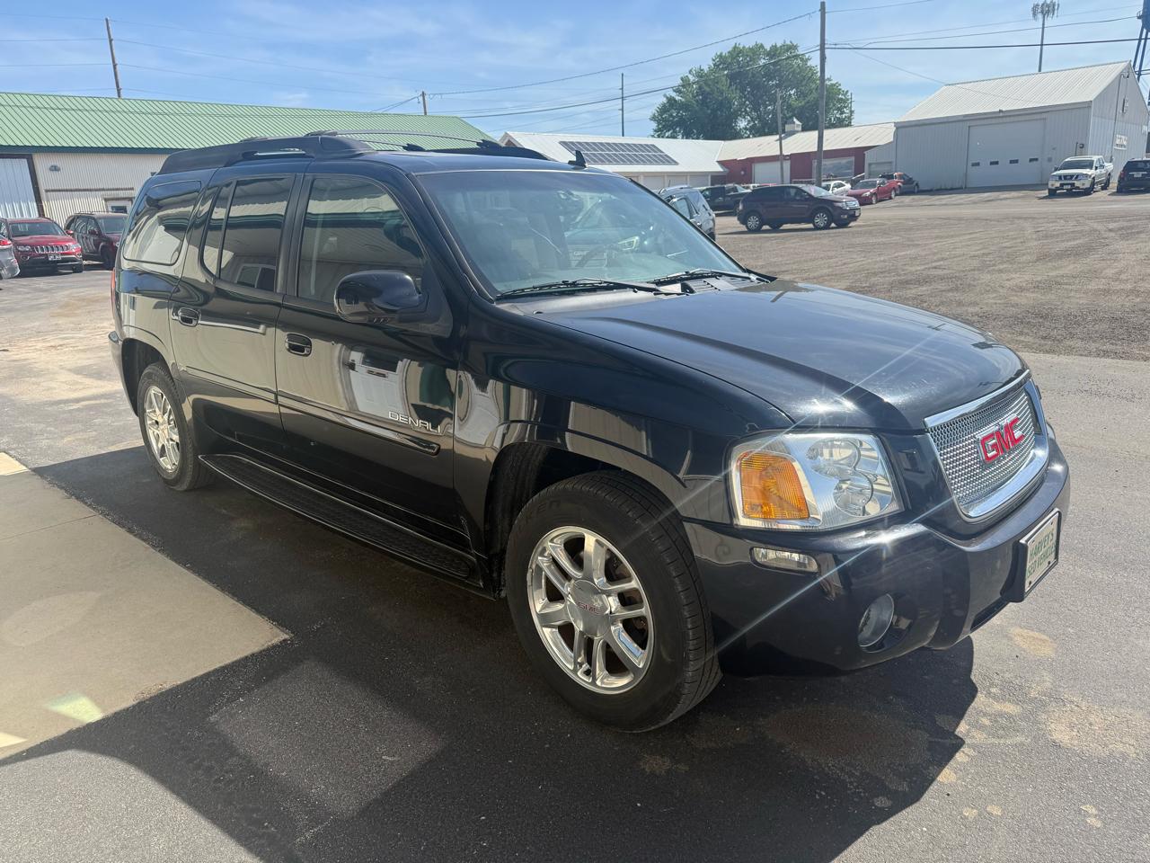 GMC Envoy XL 4dr 4WD Denali 2006