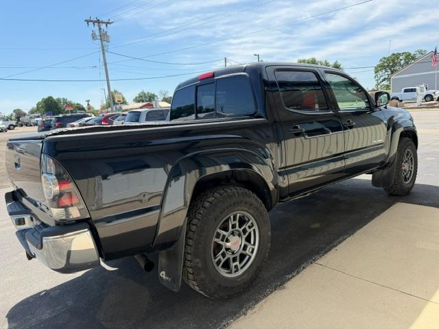 Toyota Tacoma Double 128" Manual 4WD (Natl) 2005
