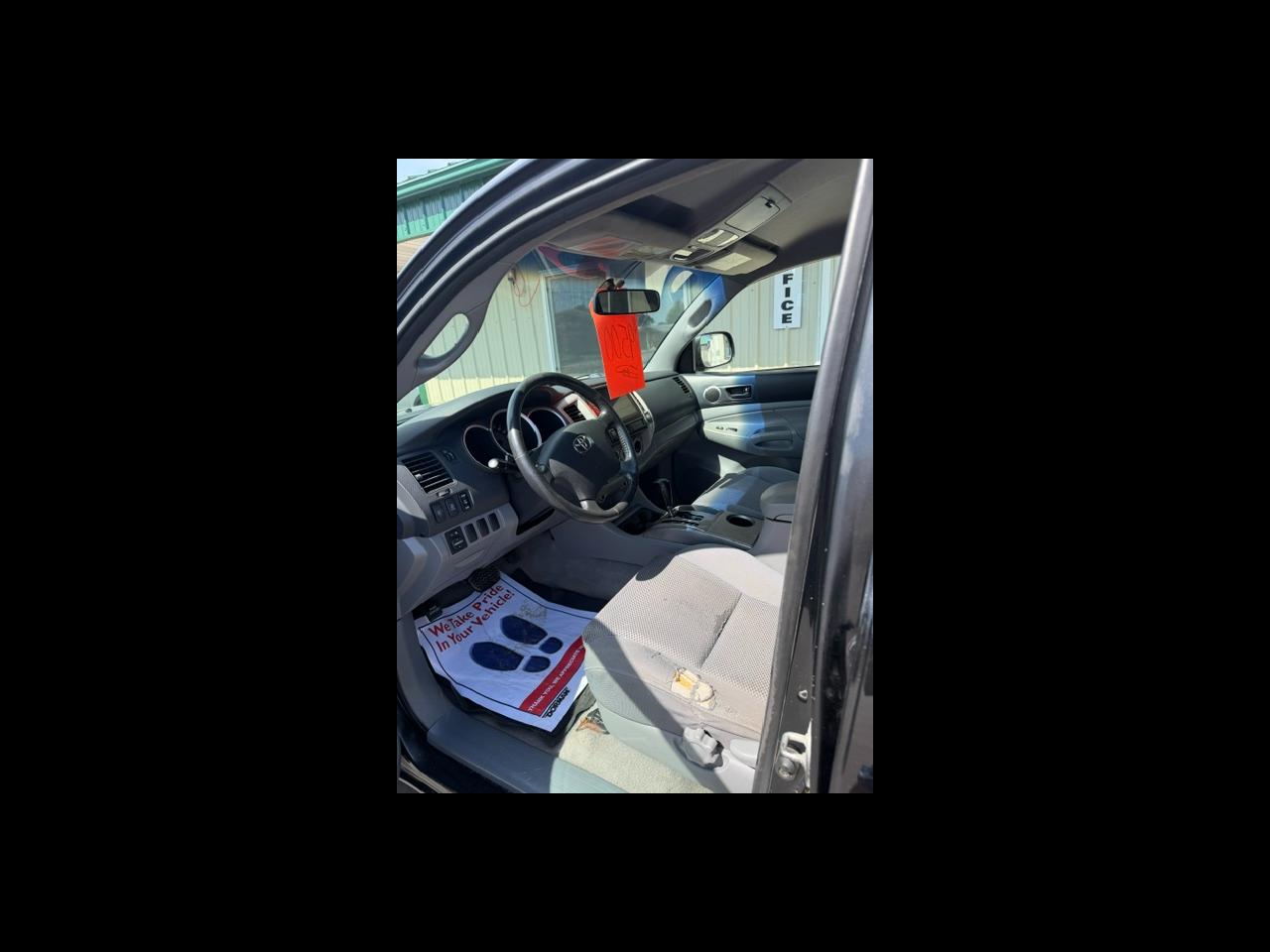 Toyota Tacoma Double 128" Manual 4WD (Natl) 2005