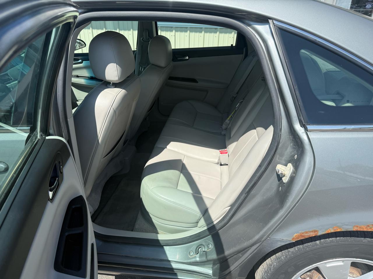 Chevrolet Impala 4dr Sdn 3.5L LT 2008