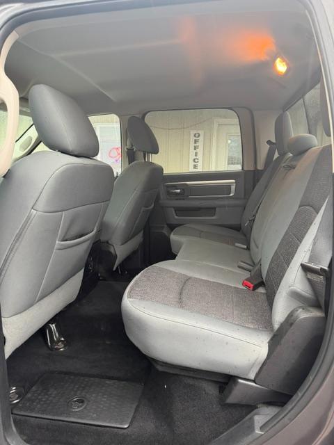 RAM 1500 4WD Crew Cab 140.5" Big Horn 2014
