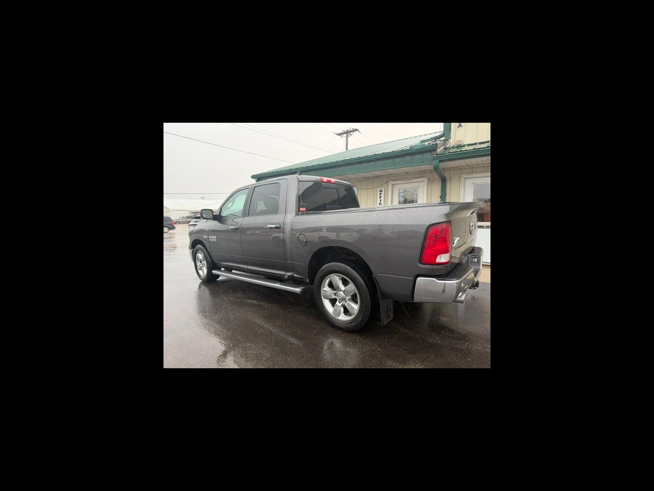 RAM 1500 4WD Crew Cab 140.5" Big Horn 2014