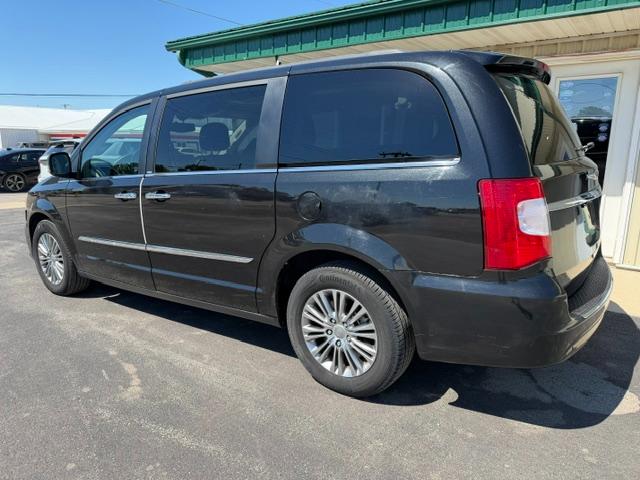 Chrysler Town & Country 4dr Wgn Touring-L 2014