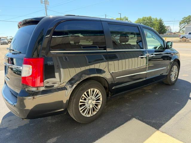 Chrysler Town & Country 4dr Wgn Touring-L 2014