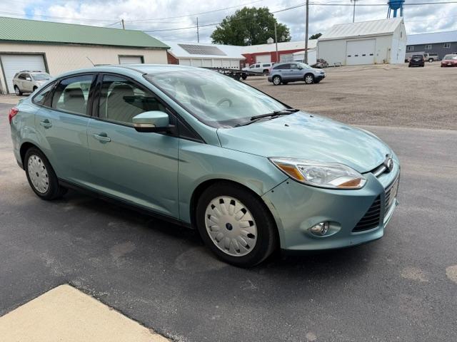 Ford Focus 4dr Sdn SE 2012