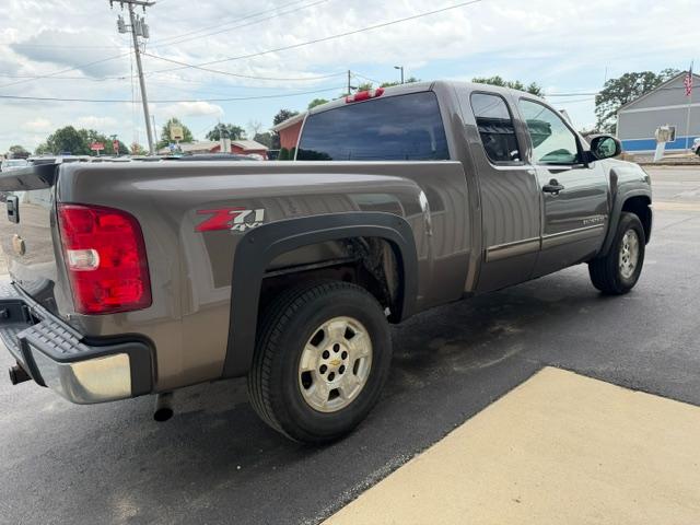 Chevrolet Silverado 1500 4WD Ext Cab 143.5" LT 2013