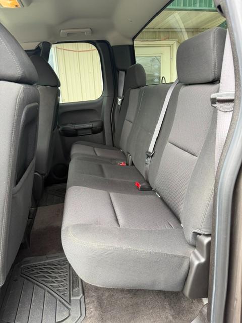 Chevrolet Silverado 1500 4WD Ext Cab 143.5" LT 2013