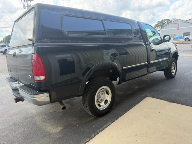 Ford F-150 Reg Cab 120" 4WD 1998