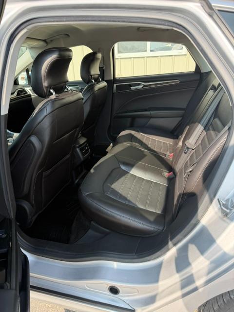 Ford Fusion 4dr Sdn SE FWD 2014
