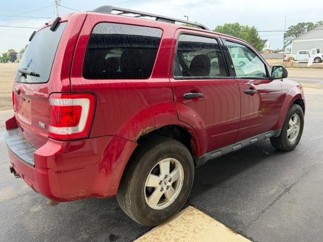 Ford Escape FWD 4dr XLT 2010