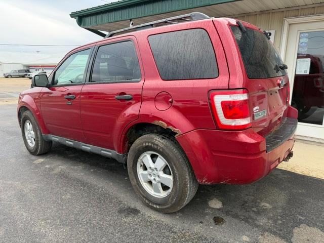 Ford Escape FWD 4dr XLT 2010