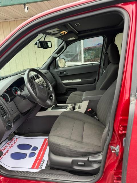 Ford Escape FWD 4dr XLT 2010