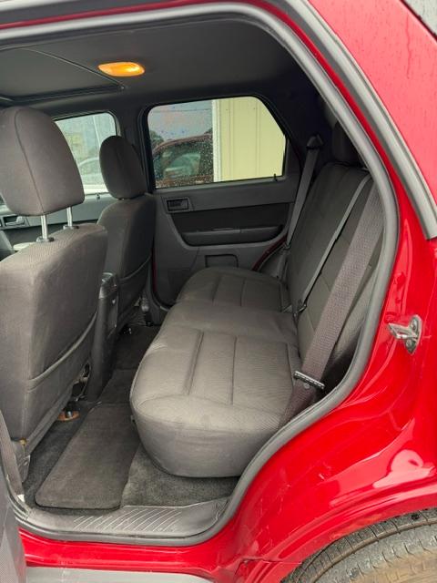 Ford Escape FWD 4dr XLT 2010