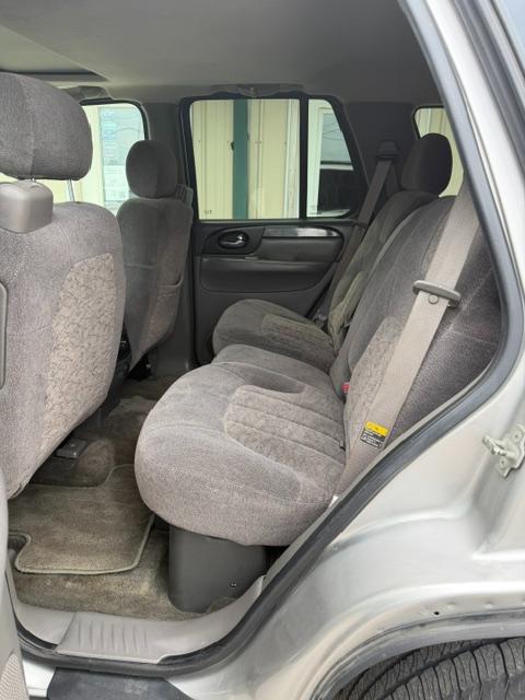 GMC Envoy 4dr 4WD SLE 2004