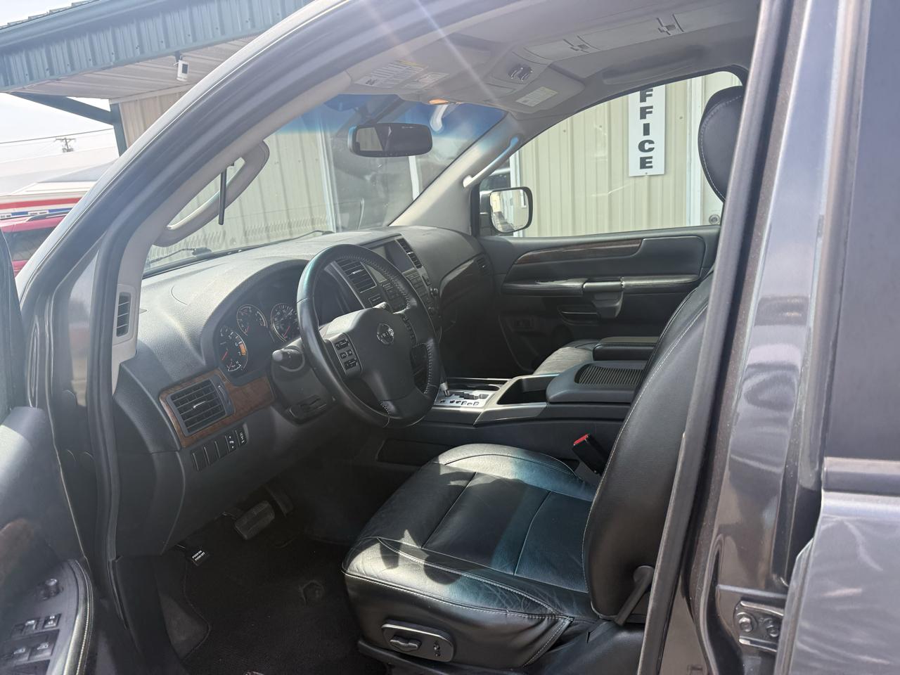 Nissan Armada 4WD 4dr Titanium 2010