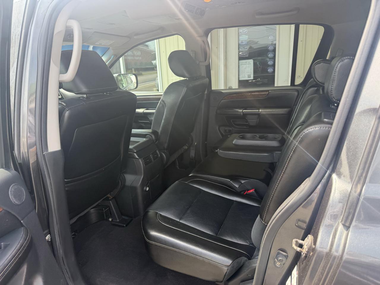 Nissan Armada 4WD 4dr Titanium 2010