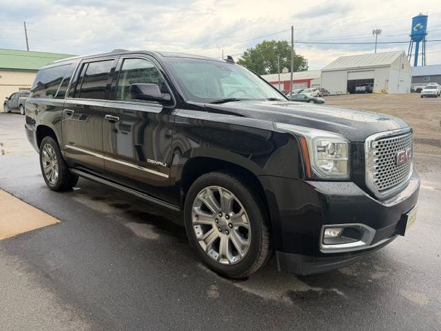 GMC Yukon XL 4WD 4dr Denali 2016
