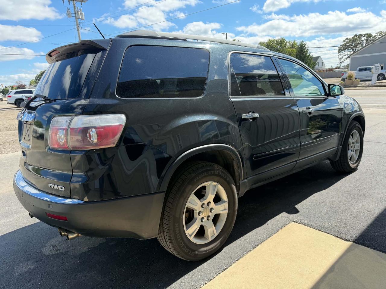 GMC Acadia AWD 4dr SLE 2012